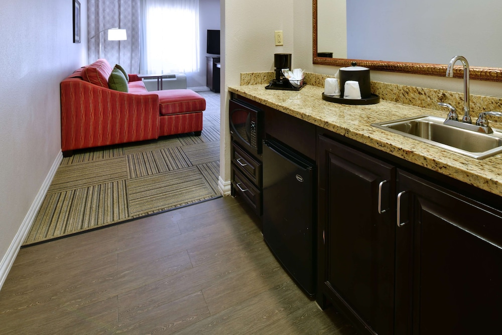 Hampton Inn & Suites Fredericksburg - photo 36