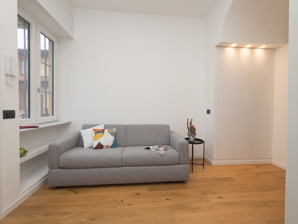 Isola Garibaldi newly renovated 1 br by Rentopolis — 4-Star Luxury Hotel in Milan, Italy