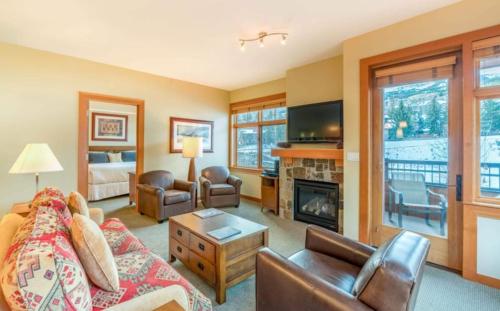 Capitol Peak Lodge 3302 by Snowmass Mountain Lodging — 4-Star Luxury Hotel in Snowmass Village, United States