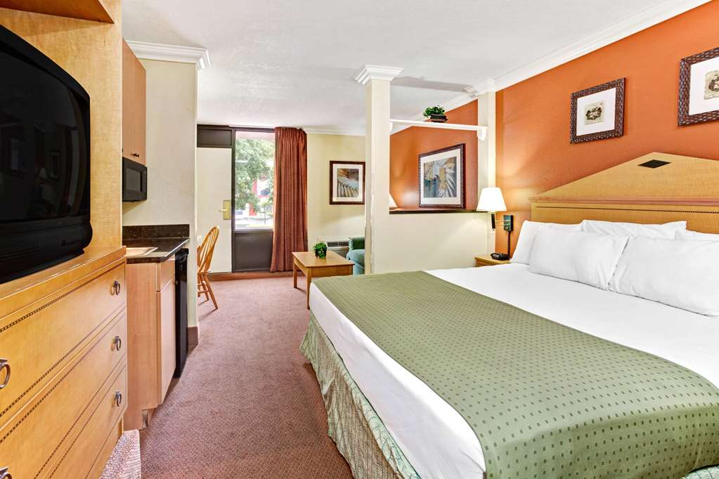 Days Inn by Wyndham Kissimmee West - photo 10