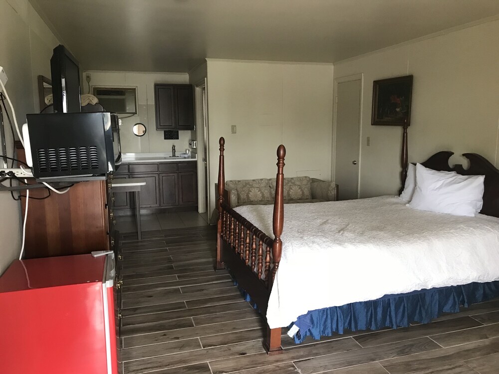 Sunset Valley Motel - photo 13