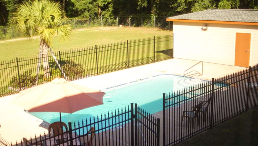 Western Motel Inn and Suites Hazlehurst - photo 21