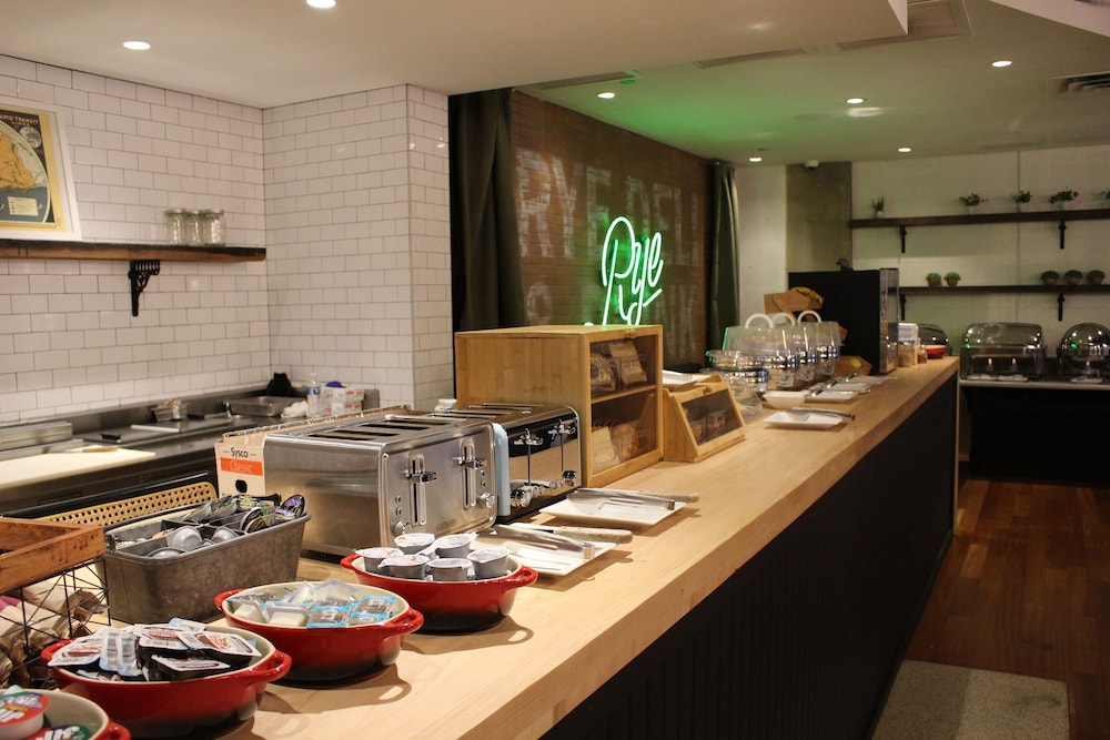 Crowne Plaza Chicago West Loop by IHG - photo 26