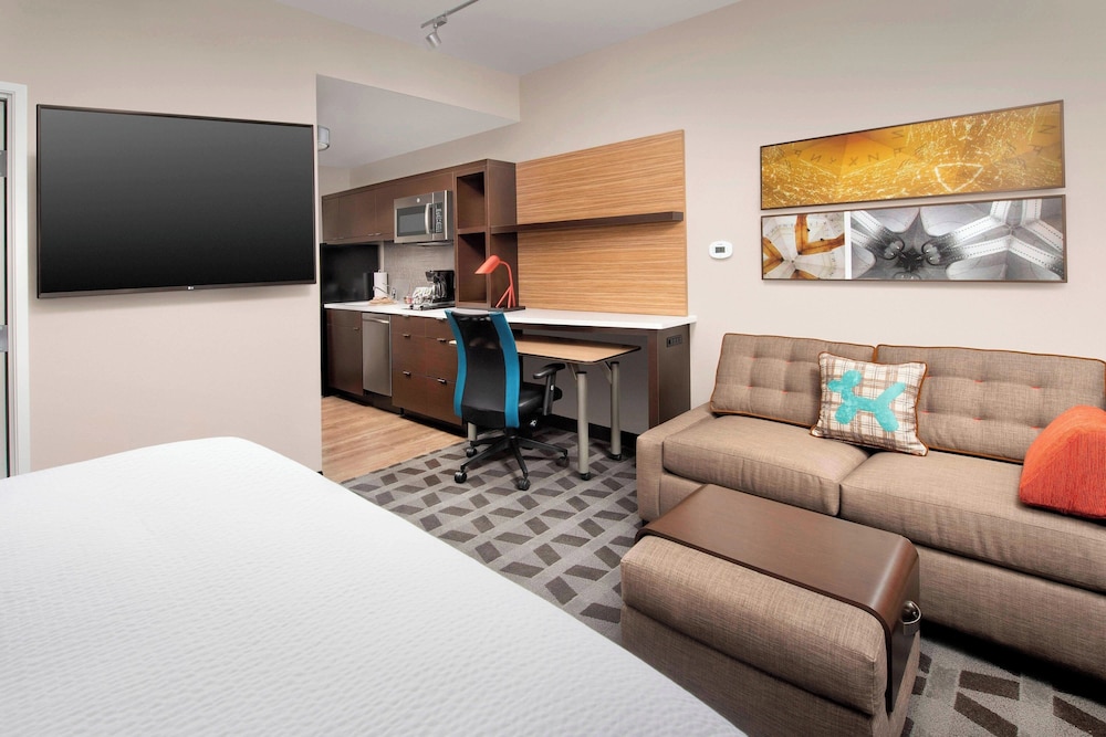 TownePlace Suites by Marriott College Park - photo 16