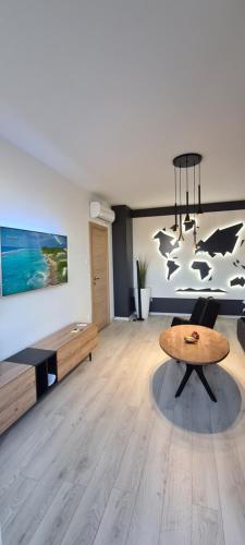 Apartment SAND Entry with PIN 0 24h Luxury massage chair Infrared sauna FREE CANCELLATION 24 hours before Check In Premium pillows and mattress — 4-Star Luxury Hotel in Slavonski Brod, Croatia