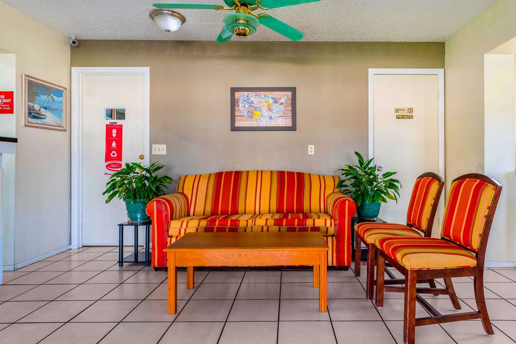 Econo Lodge Crystal River - photo 6
