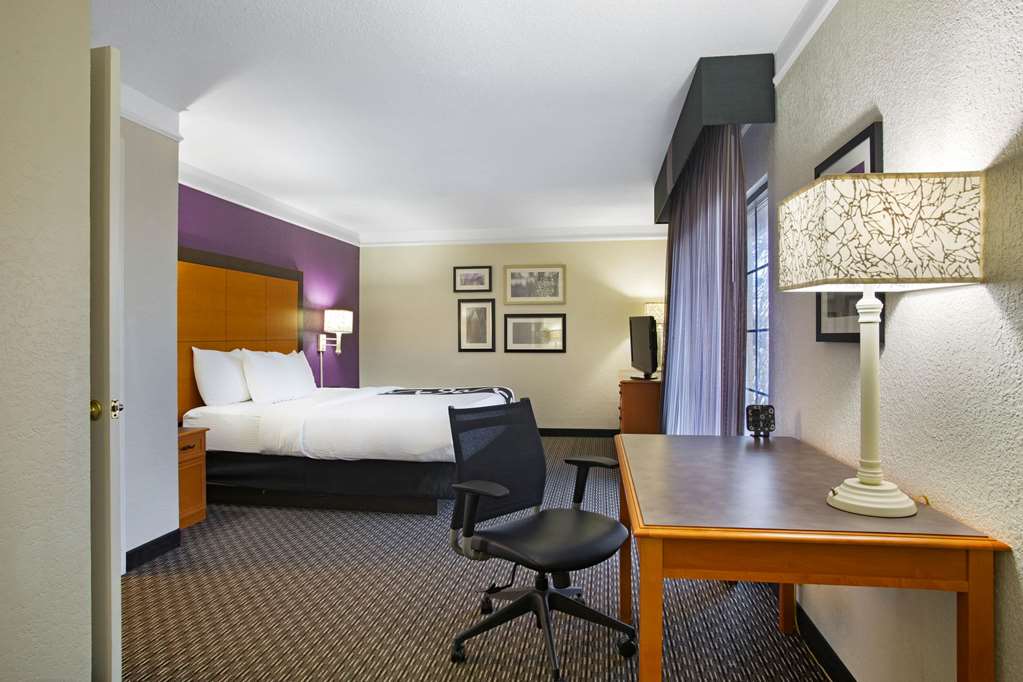 La Quinta Inn by Wyndham San Marcos - photo 52