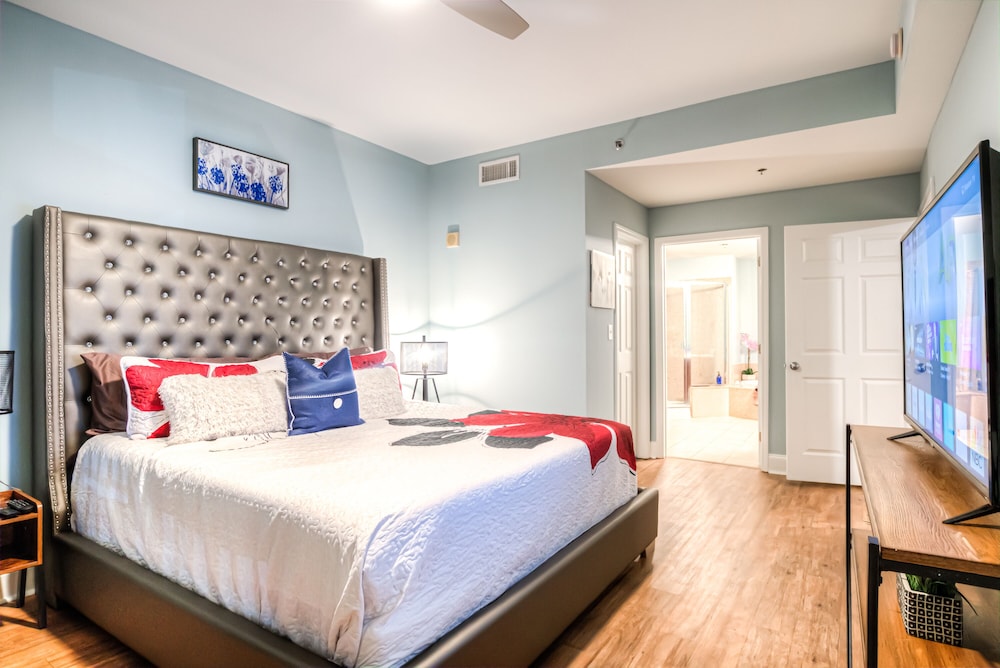 Laketown Wharf Resort by Aneliya's Rentals - photo 114