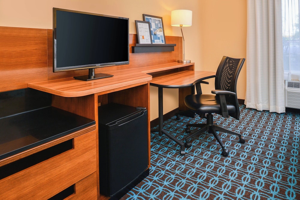 Fairfield Inn & Suites By Marriott Beaumont - photo 19
