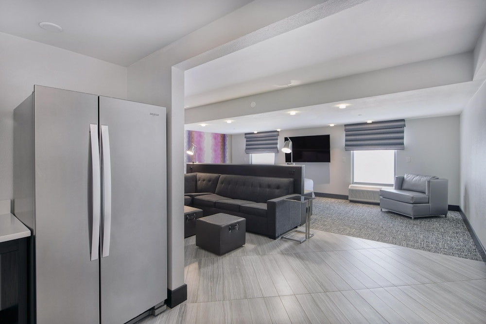 Hampton Inn & Suites Raleigh Durham Airport Brier Creek - photo 16