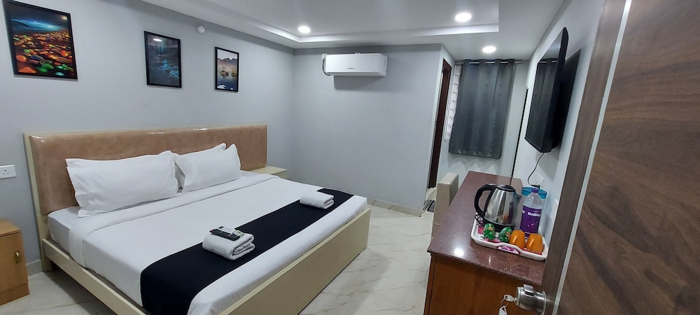 Golden Premier Luxury Hotel near SR Nagar — 5-Star Luxury Hotel in Hyderabad, India
