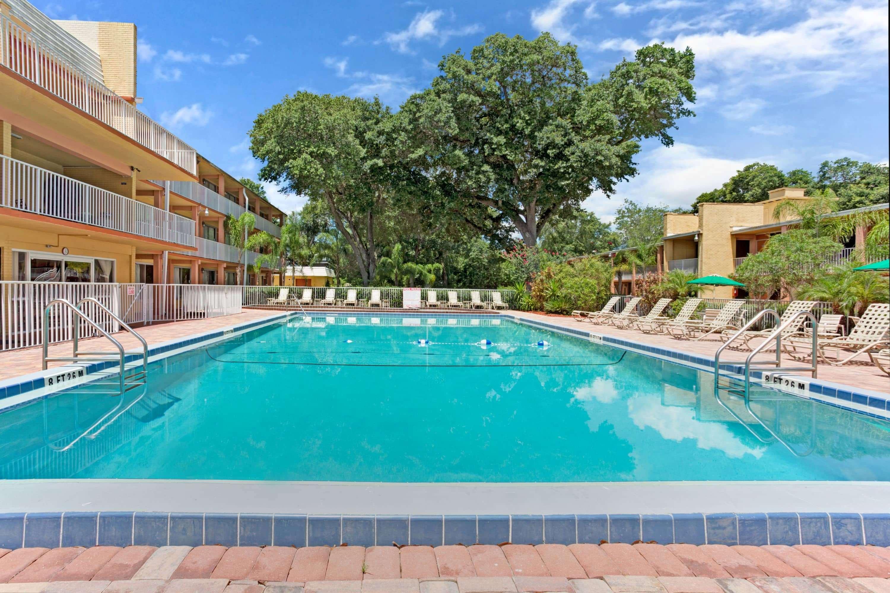 Howard Johnson Inn Tropical Palms Kissimmee - photo 22