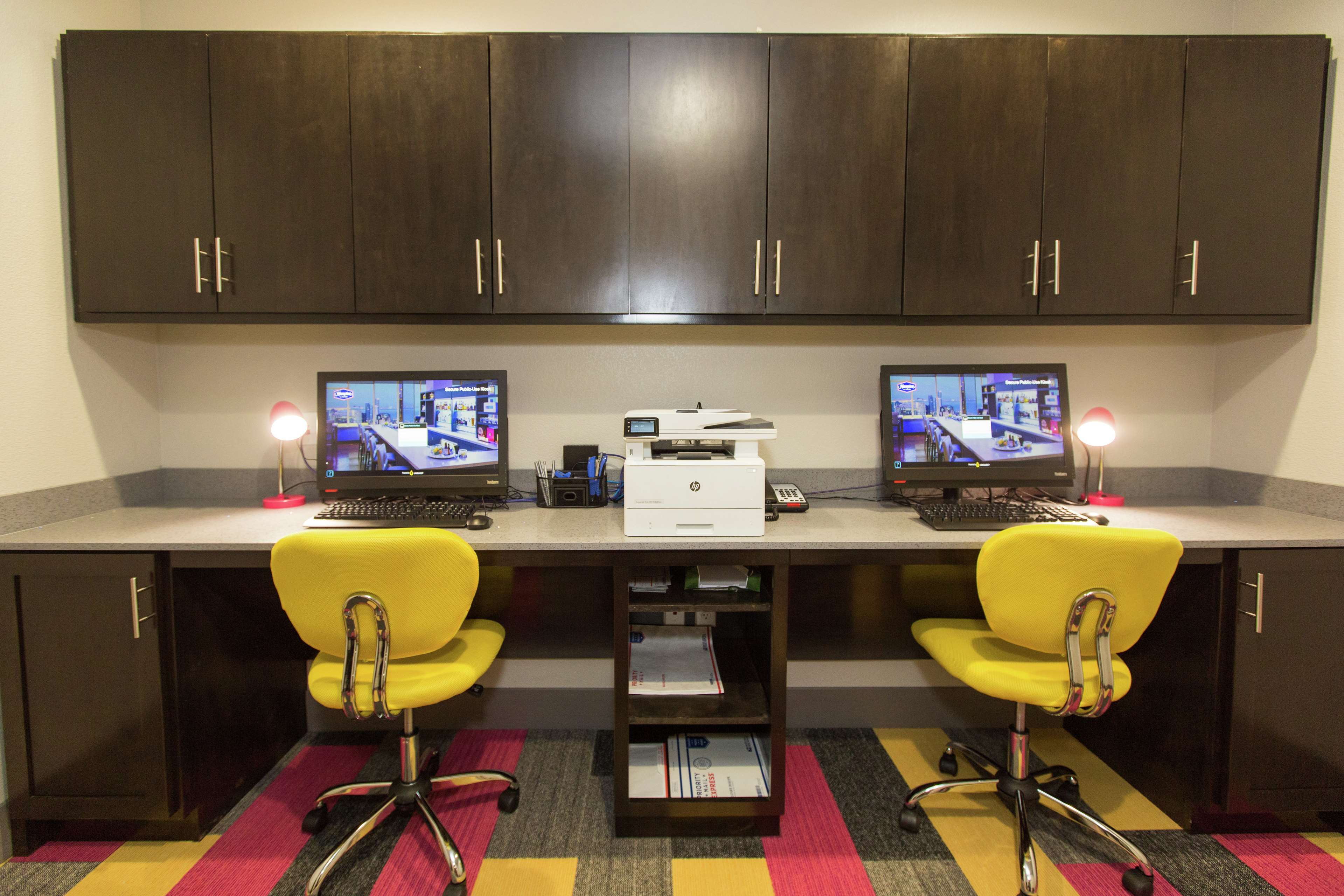 Hampton Inn Mustang - photo 30