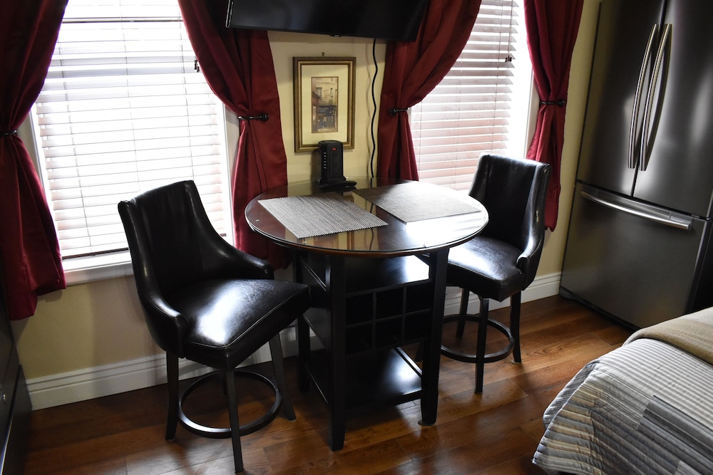 Silver Horseshoe Inn - photo 18