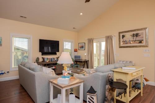 A Pawsitive Attitude by Oak Island Accommodations - photo 20