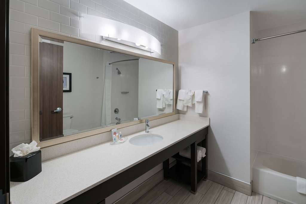 Comfort Suites Kennewick At Southri - photo 46