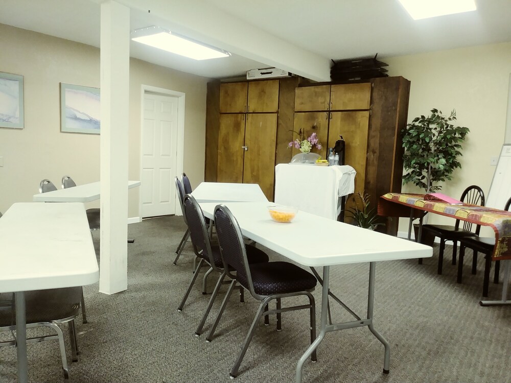 Desert Inn - photo 33