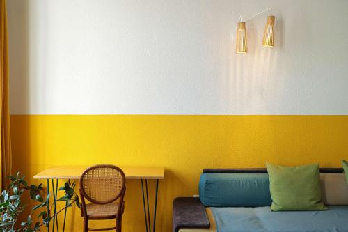 Charming 2BR Near Rooms Hotel By Wehost