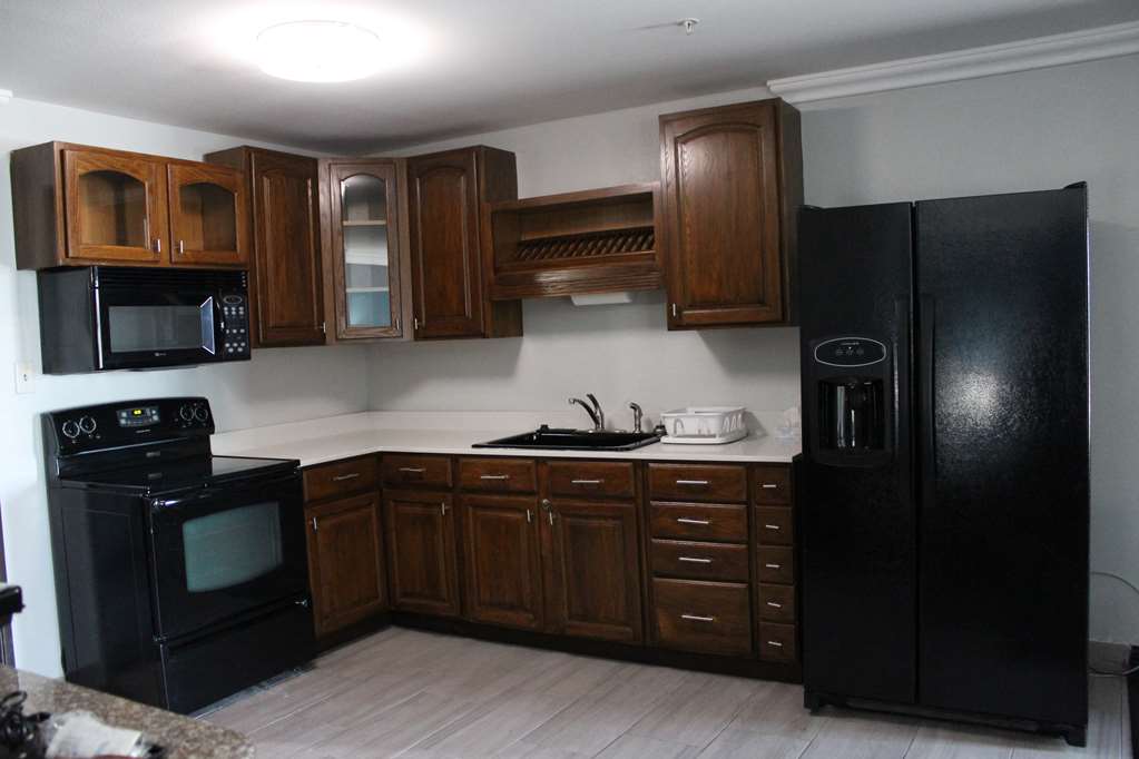 Best Western Medical Center North Inn & Suites Near Six Flags - photo 45