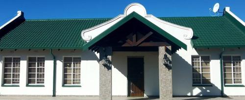 Christi Lue Villa — 4-Star Luxury Hotel in Krugersdorp, South Africa