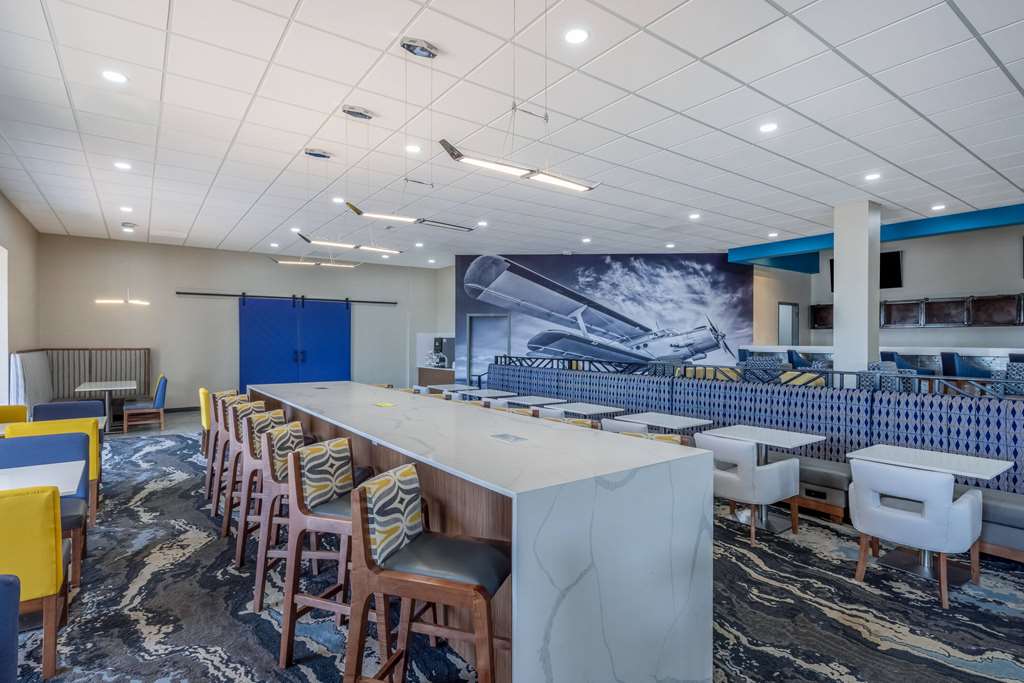 Wingate by Wyndham Wichita Airport - photo 6