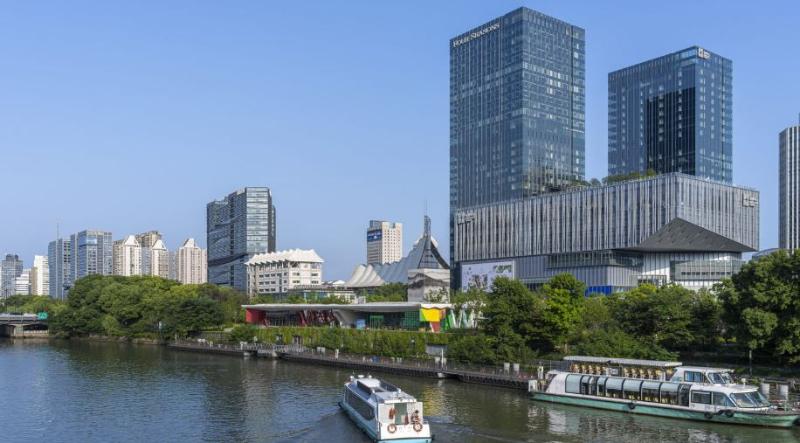 Four Seasons Hotel Hangzhou At Hangzhou Centre — 5-Star Luxury Hotel in Hangzhou, People's Republic of China