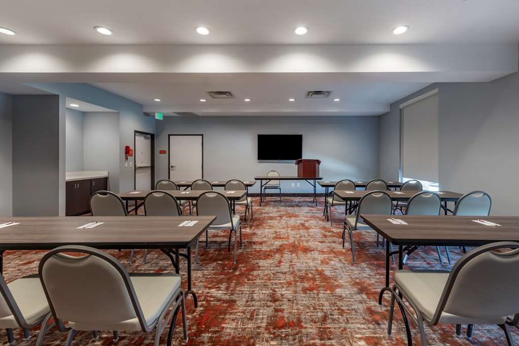 Best Western Plus Coachella Valley Inn & Suites - photo 12
