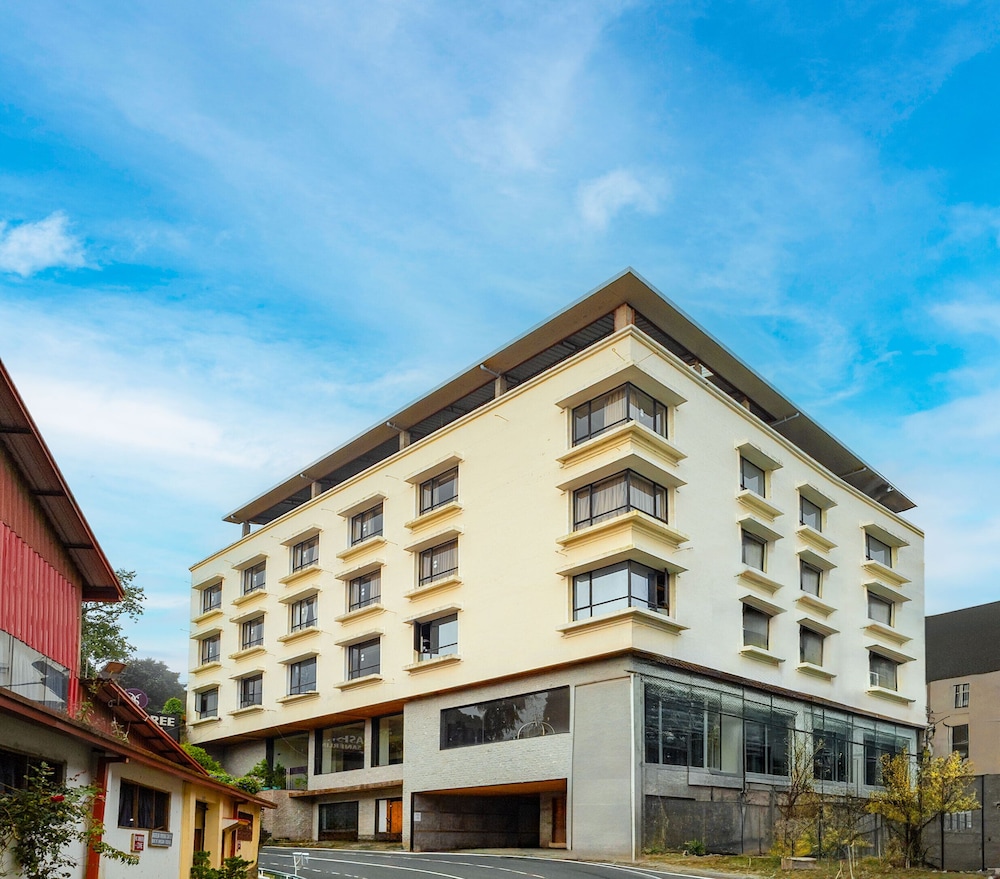 Yashshree Sanderling in Darjiling, India