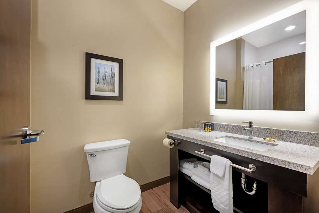 Best Western Plus Lakeview Hotel - photo 32
