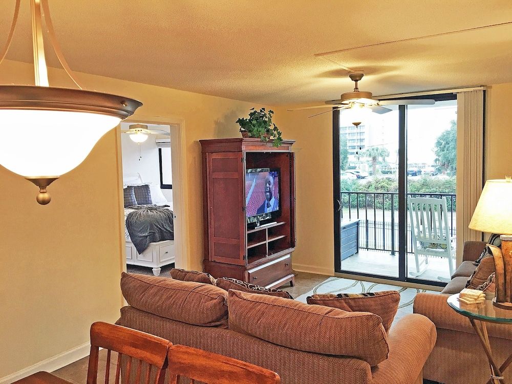 Holiday Towers 206 3 Br condo by RedAwning - photo 26
