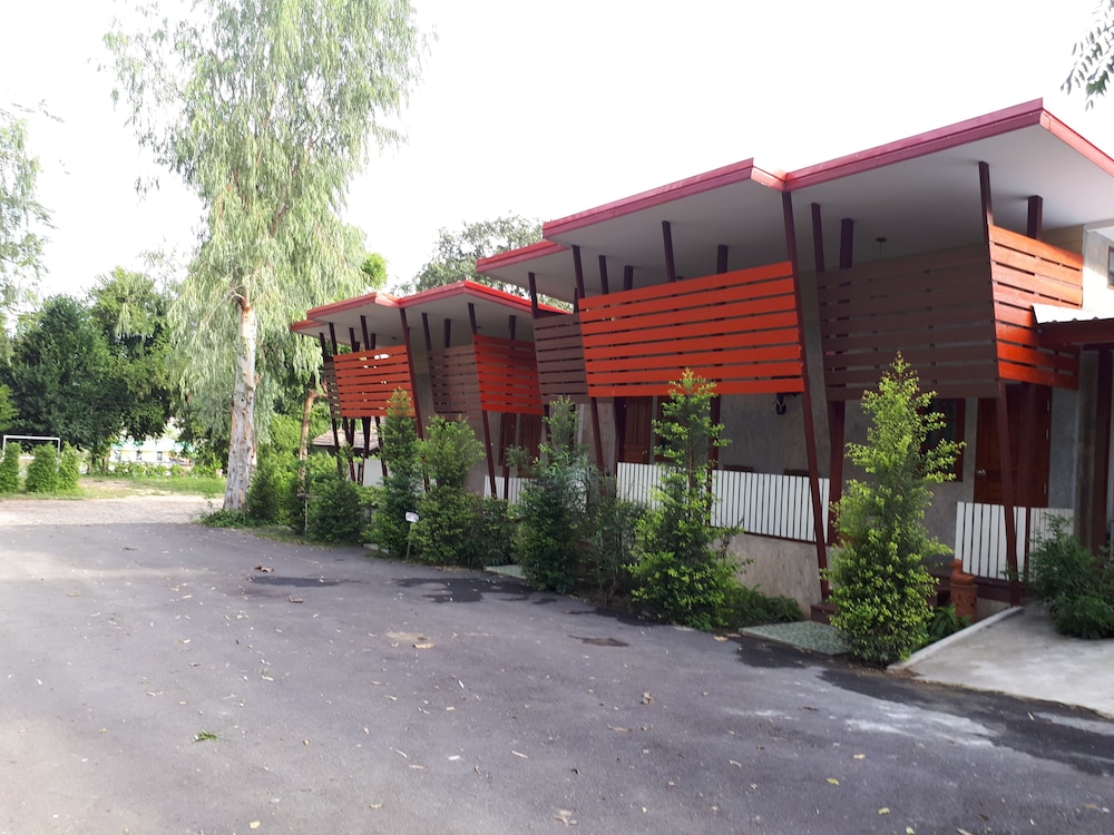 Baanrimnam Banpong in Ratchaburi, Thailand