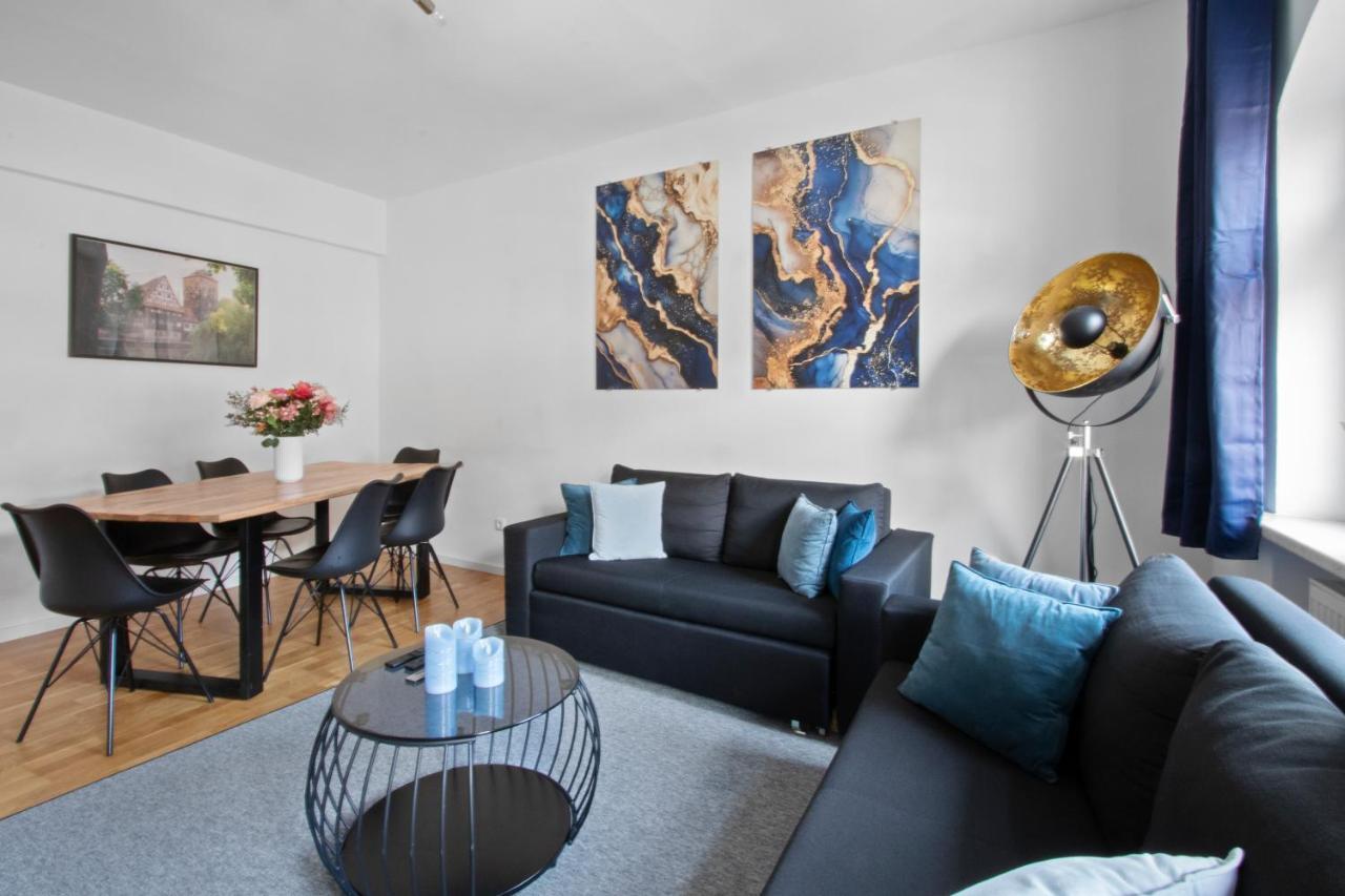 Altstadt Exklusive 3 Zi Wohnung für 6 Personen mit 90 qm großer Dachterrasse Parkplatz WLAN — 4-Star Luxury Hotel in Nuernberg, Germany