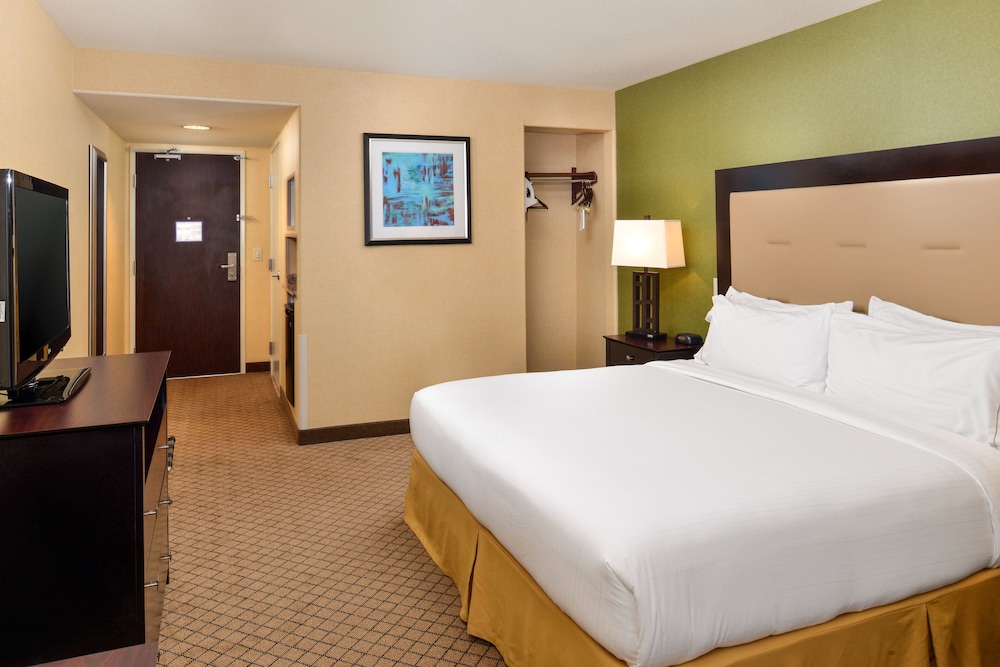 Holiday Inn Express Sacramento Airport Woodland by IHG - photo 46