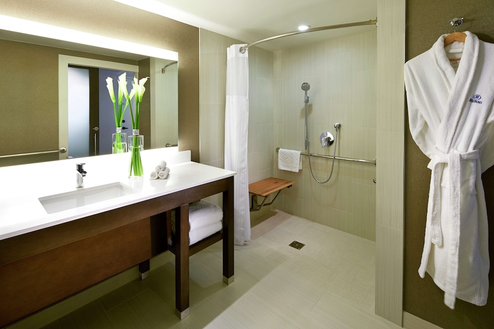 Hilton San Diego Mission Valley - photo 21