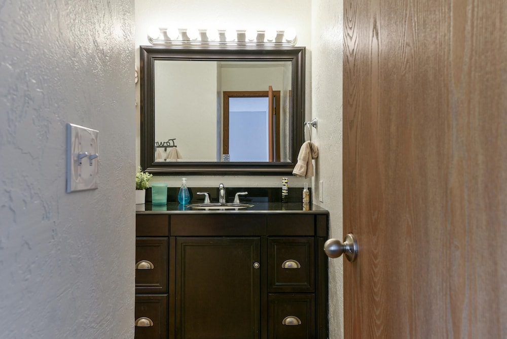 Matchplay Resort Amenities W Indoor Pool Comfort Meets Style And Fun - photo 22