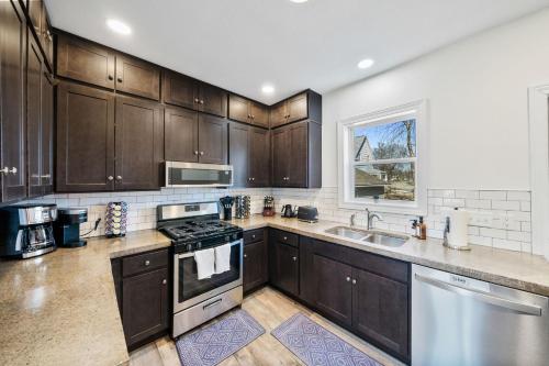 3bd25 Home5m Dt Elkhart30m Notre River View — Elkhart — photo 3