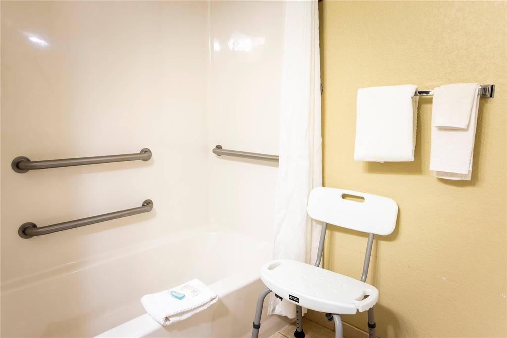 MainStay Suites Coralville Iowa City - photo 30