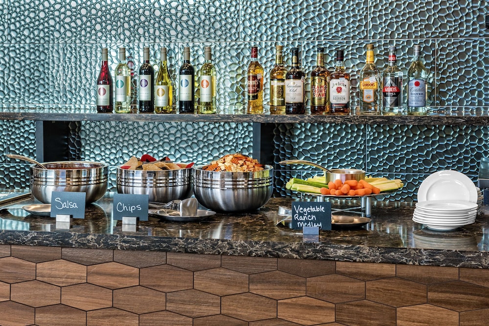 Embassy Suites by Hilton College Station TX - photo 18