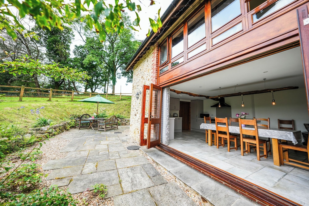 Hawley Farm — 4-Star Luxury Hotel in Axminster, United Kingdom