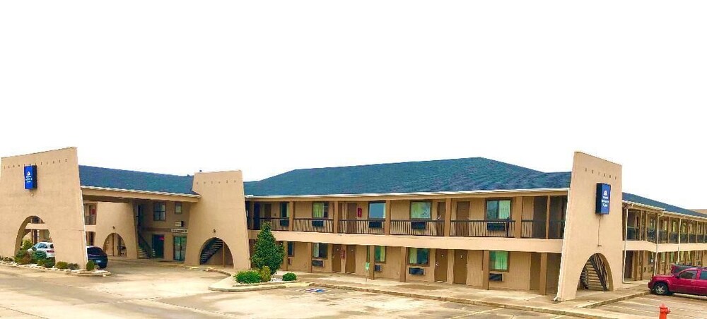 Americas Best Value Inn & Suites Yukon Oklahoma City in Yukon, United States