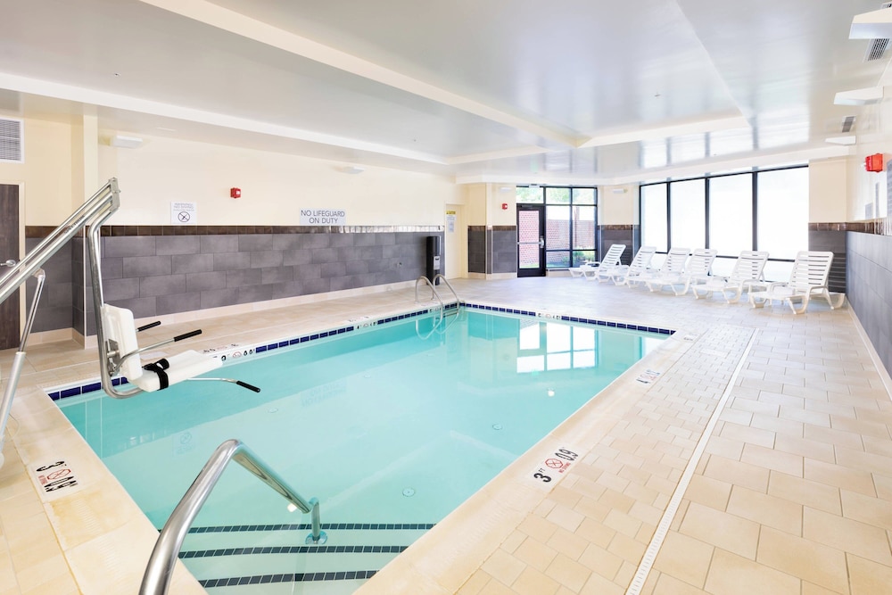 Courtyard by Marriott Bowie - photo 10