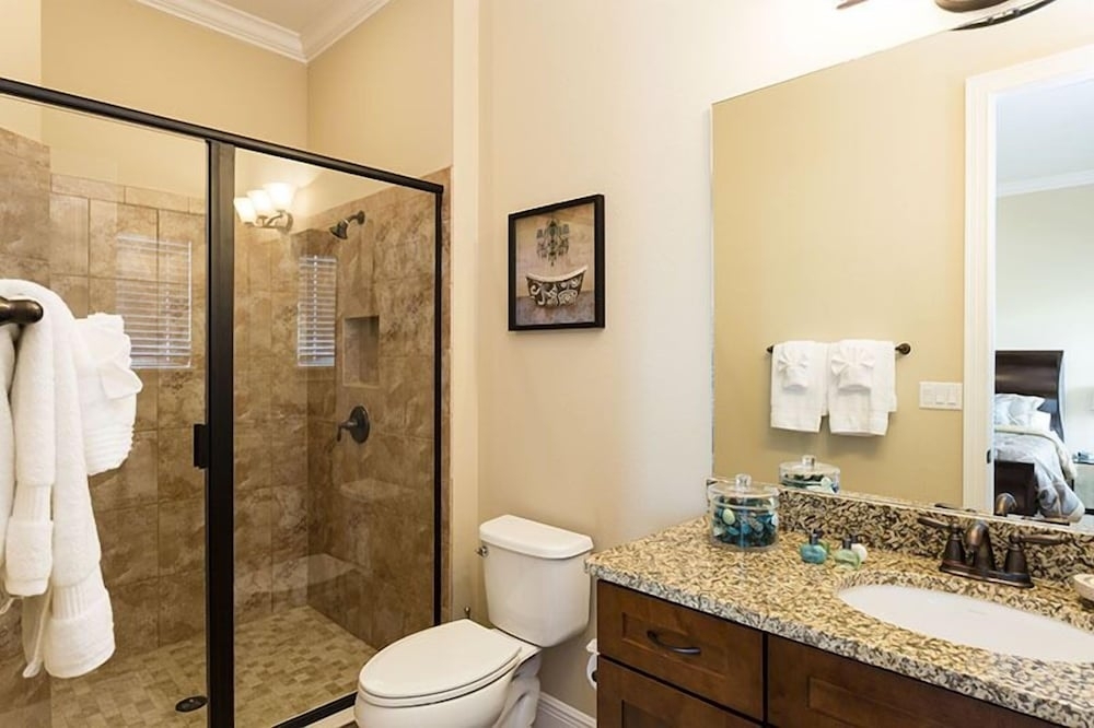 Exceptional 5BD House On Reunion Resort 845dm - photo 2