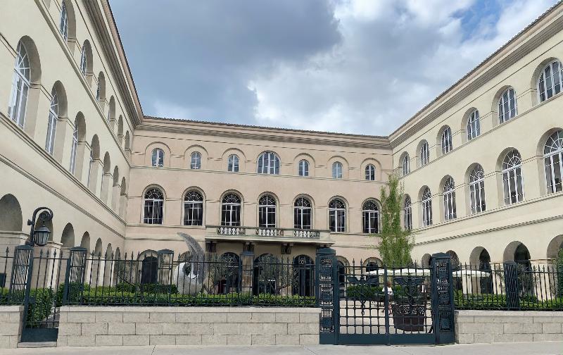 Le Grand Hôtel Dieu By Sowell Collection — 5-Star Luxury Hotel in Nimes, France