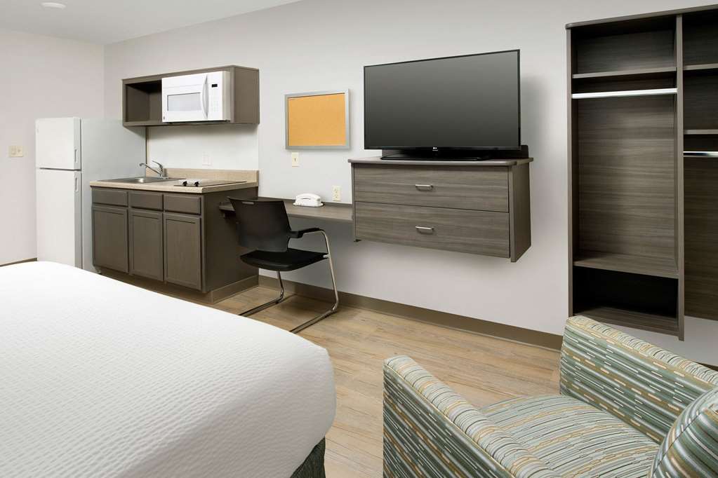 WoodSpring Suites Broken Arrow - photo 8