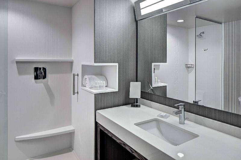 Courtyard by Marriott Appleton Riverfront - photo 77