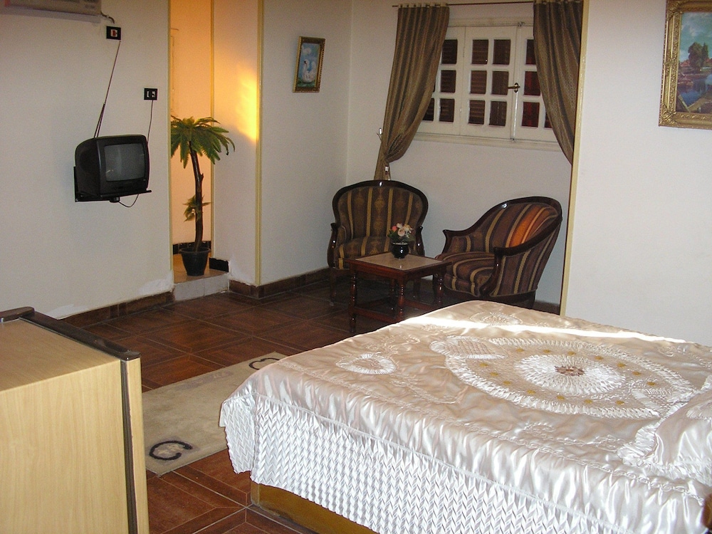 High Way Hotel — Tanda — photo 4
