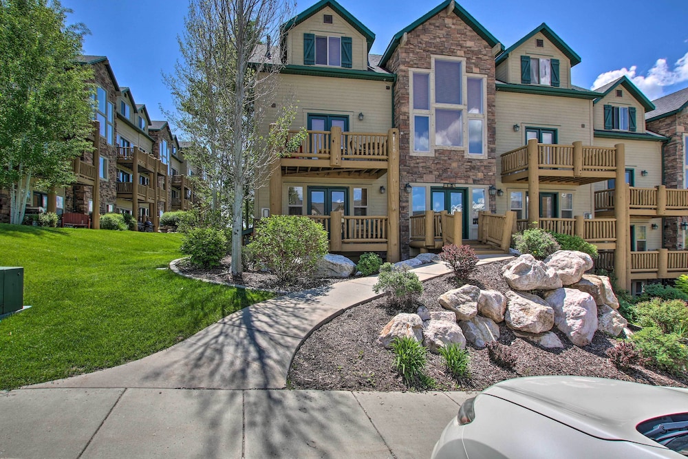 2 Condo Property with Mtn Views by Golf and Ski Resort - photo 23