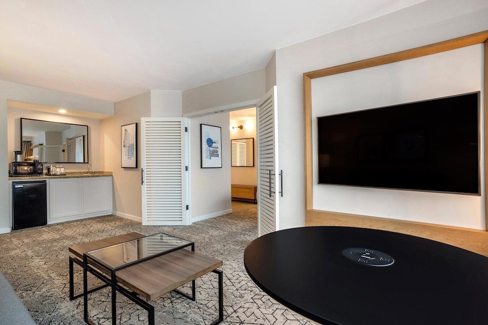 Sheraton Suites Wilmington Downtown - photo 13