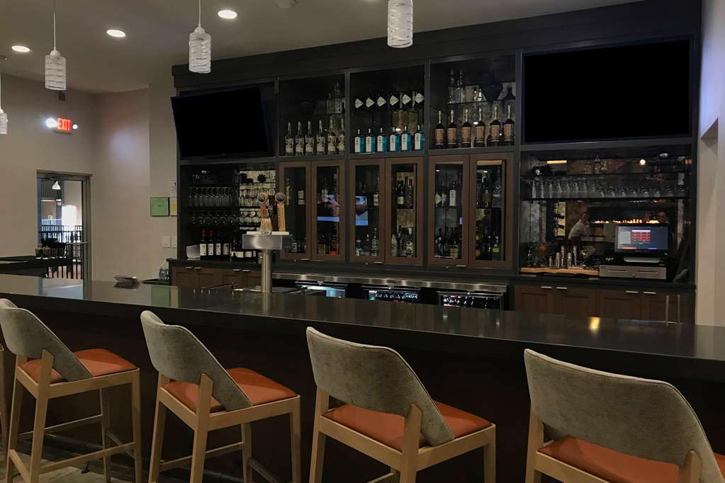 Sonesta Hotel Grand Rapids Airport - photo 26