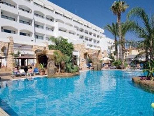 Melini Hotel Suites — Paralimni